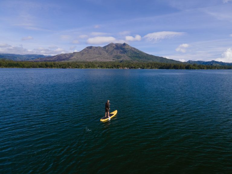 The 10 Best Ecotourism Destinations for Paddleboarding in the US