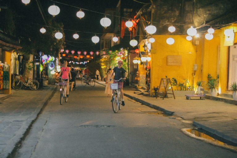 10 Great Ways to Travel Sustainably in 2023